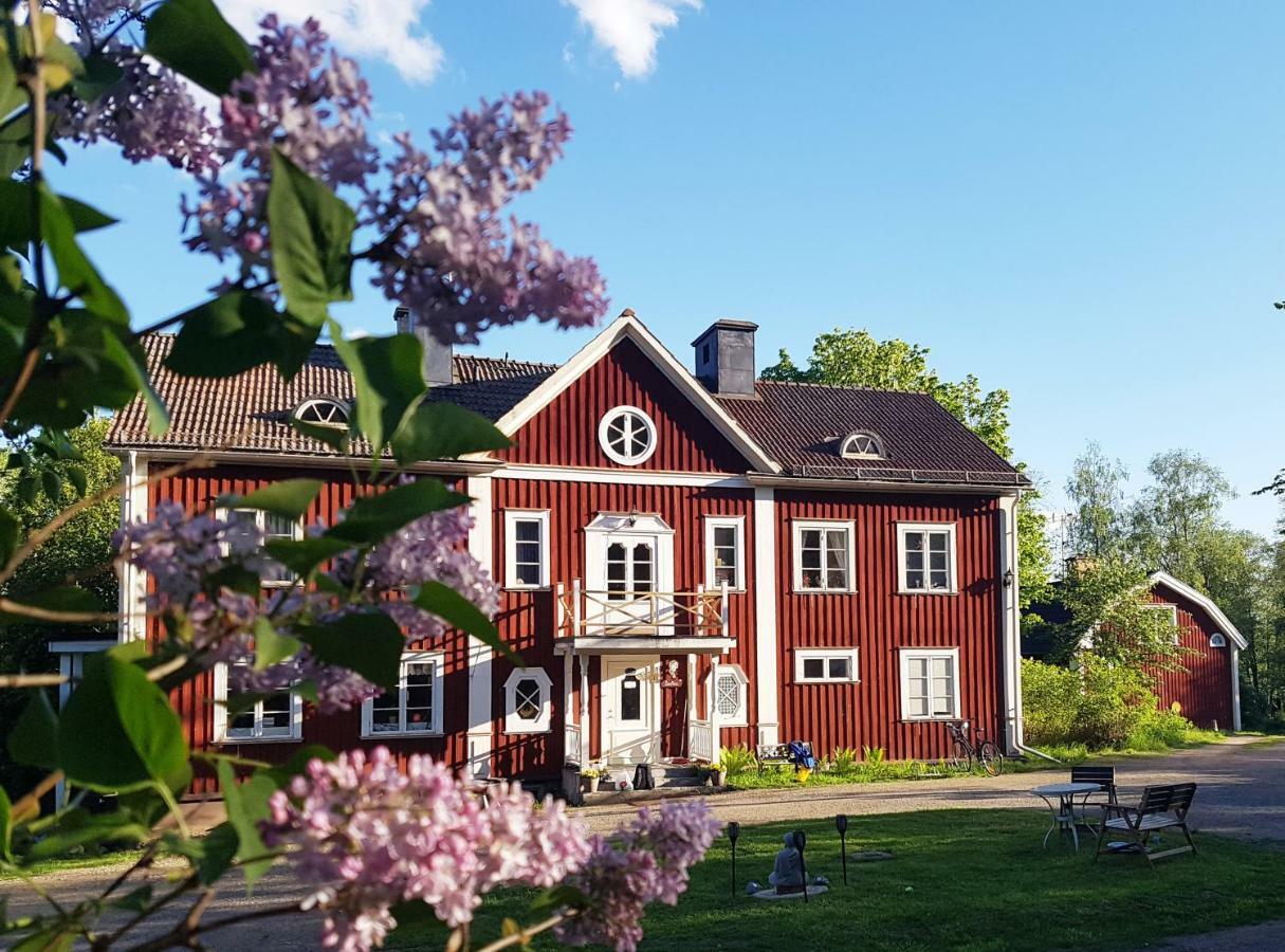 Garpenbergs B&B, Bnb Экстерьер фото